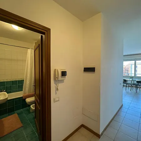 Warm Near Porta Maggiore Apartment *